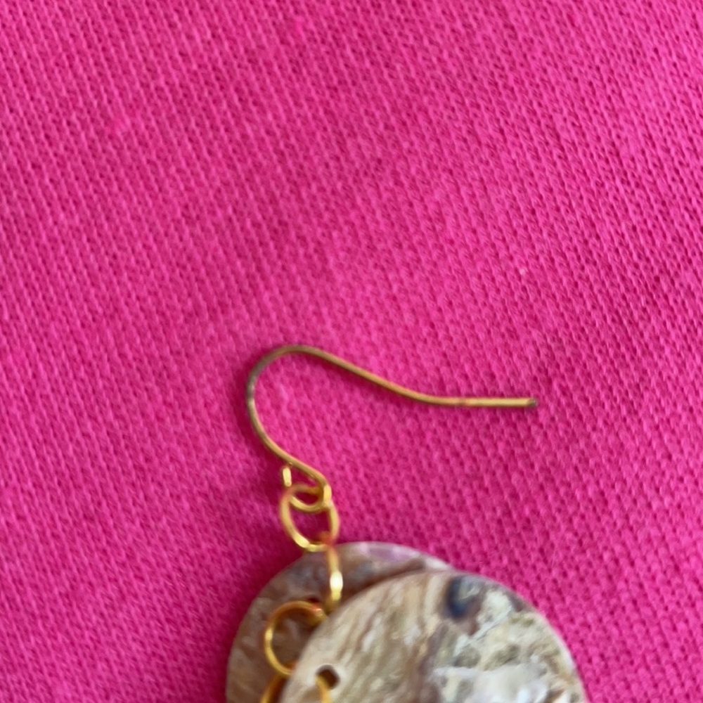 Cute Shell Earrings - Picture 6 of 9